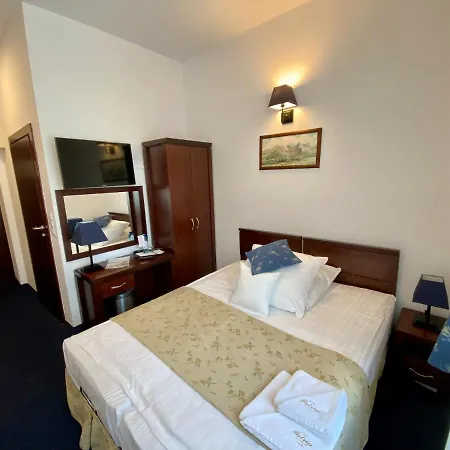 Patria Centrum Otel 3*